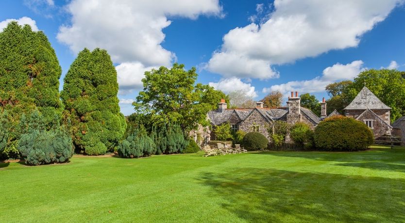Photo of Great Bidlake Manor