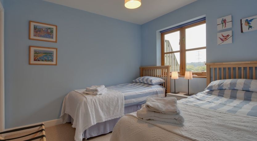 Photo of 2 Shippen Cottages