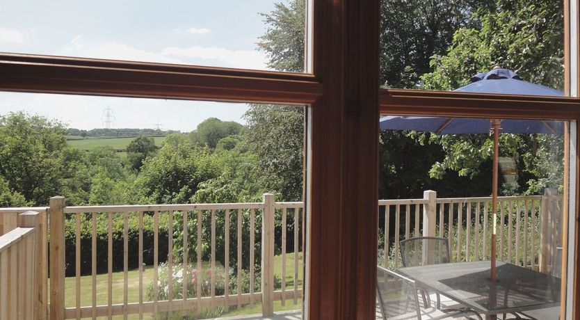 Photo of 2 Shippen Cottages