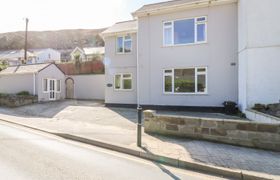 Stones Throw Holiday Cottage