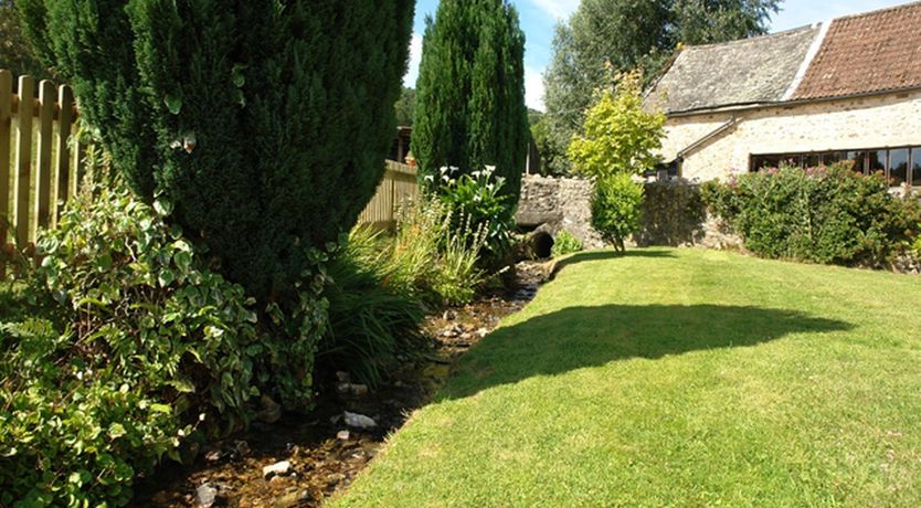 Photo of Hornshayne Farmhouse