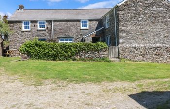 Polcreek Farmhouse Holiday Cottage