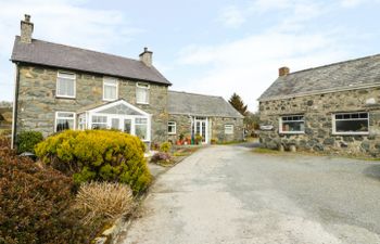 Bwthyn Ael Y Bryn Holiday Cottage