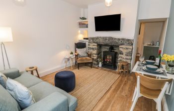 Llys Madoc Holiday Cottage