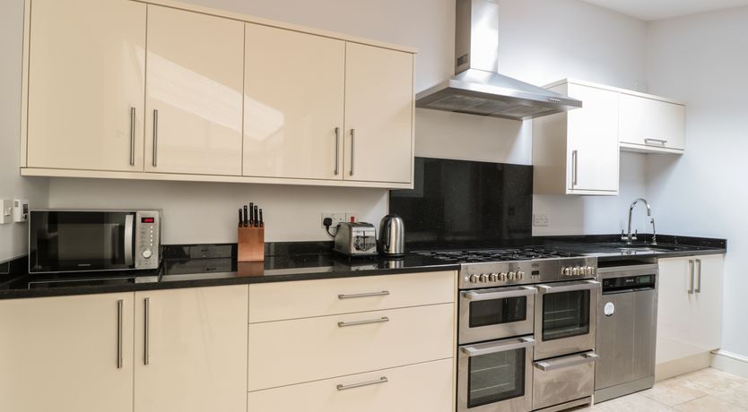 Photo of 33 Crescent Gardens