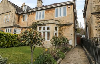 33 Crescent Gardens Holiday Cottage