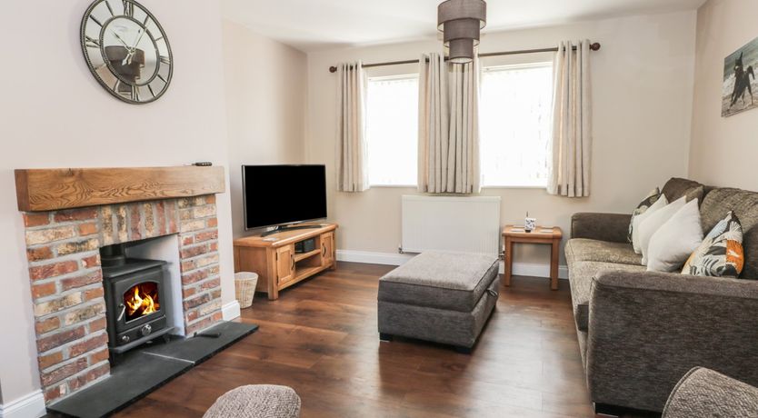 Photo of Pebble Cottage Dunnscroft