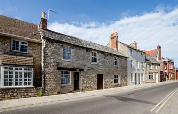 Two Hoots Holiday Cottage