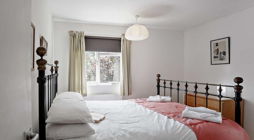 Photo of 3 Bed in Rock