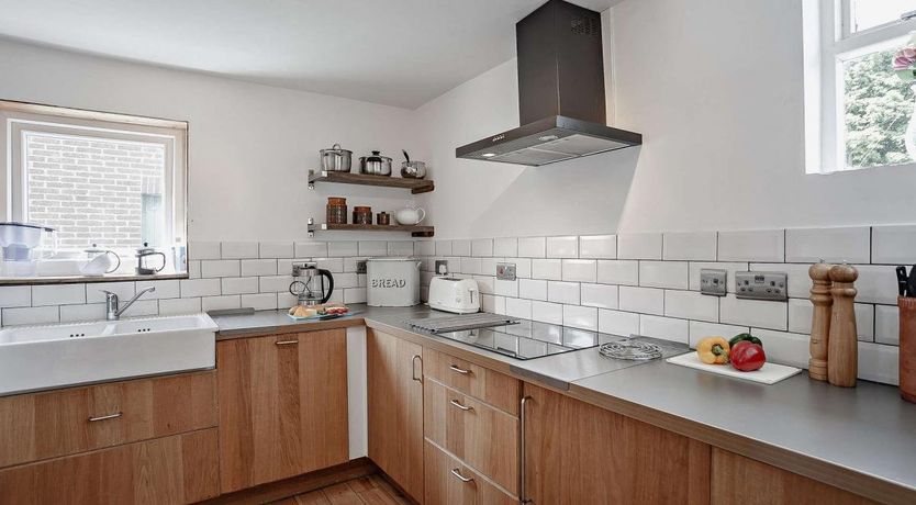 Photo of 3 Bed in Rock