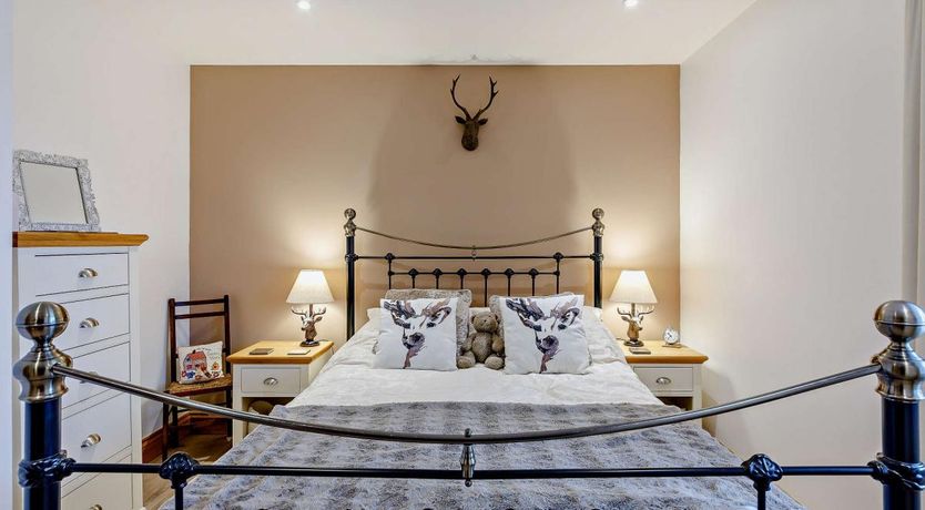 Photo of 3 Bed in Warenton