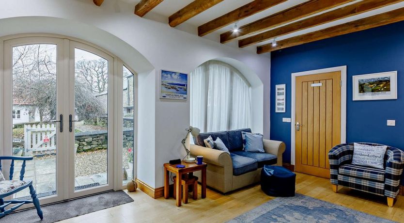 Photo of 3 Bed in Warenton