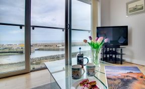 Photo of in Seahouses (CN120)