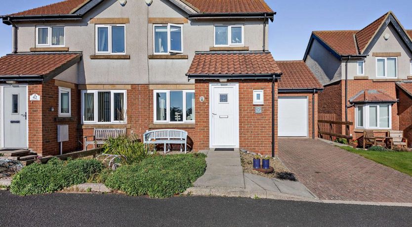 Photo of 3 Bed in Seahouses