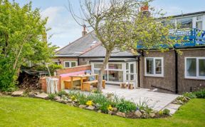 Photo of in Low Newton by the Sea (CN203)