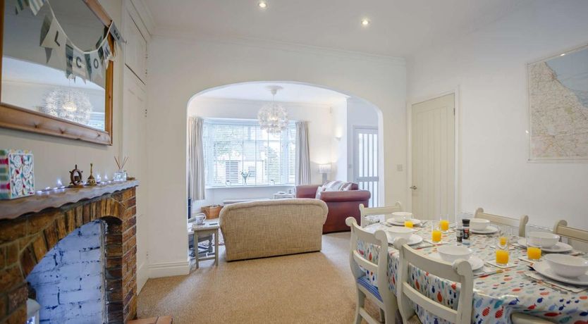 Photo of 3 Bed in Low Newton By The Sea