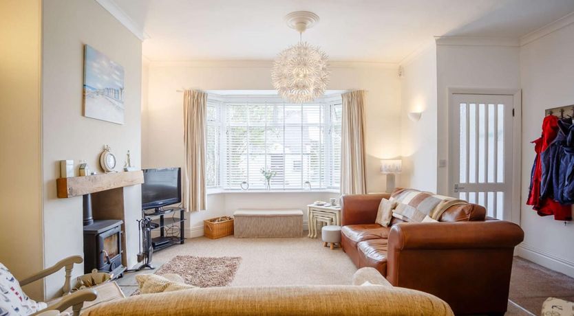 Photo of 3 Bed in Low Newton By The Sea