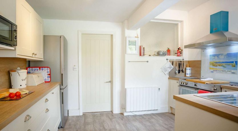 Photo of 3 Bed in Low Newton By The Sea