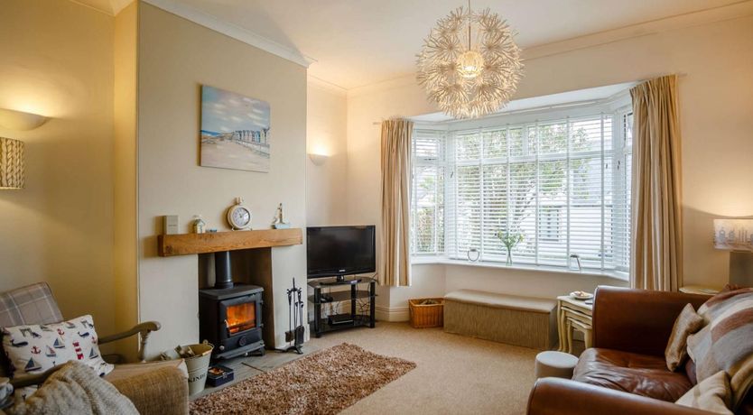 Photo of 3 Bed in Low Newton By The Sea