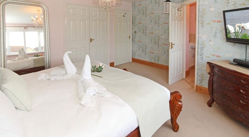 Photo of 4 Bed in Hadston