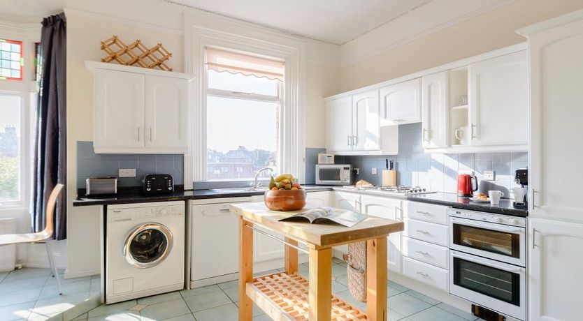 Photo of 5 Bed in Tynemouth