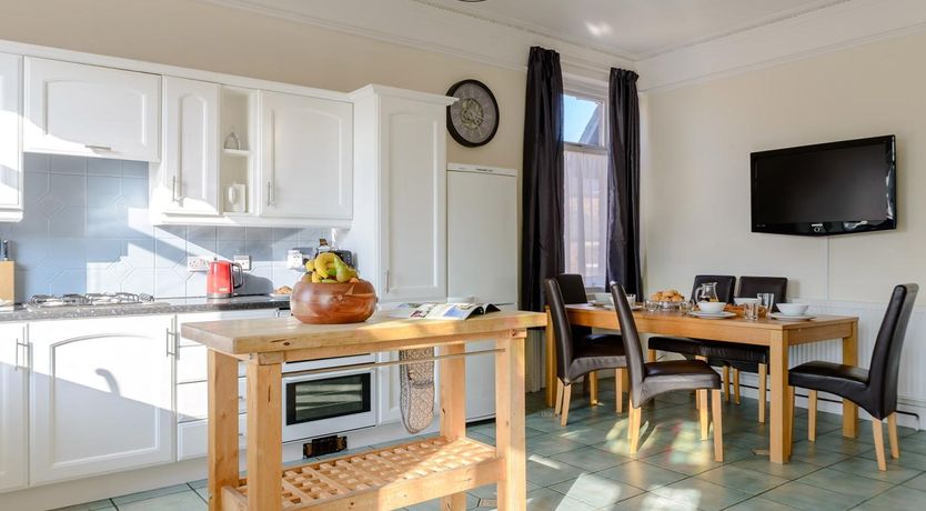 Photo of 5 Bed in Tynemouth