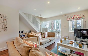 3 Bed in Chathill Holiday Cottage