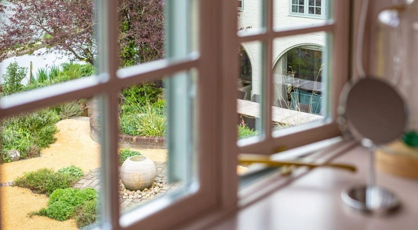 Photo of 6 Bed in Ludlow