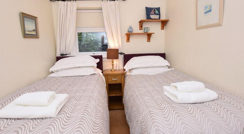 Photo of 3 Bed in Low Newton by the Sea