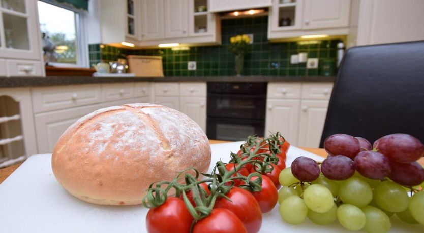 Photo of 3 Bed in Low Newton by the Sea