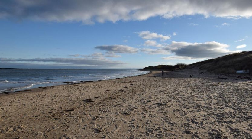 Photo of 3 Bed in Low Newton by the Sea