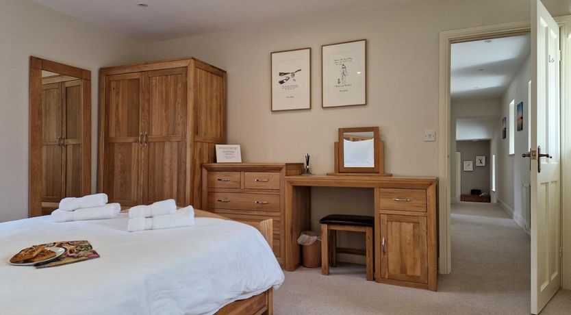 Photo of 3 Bed in Warenton