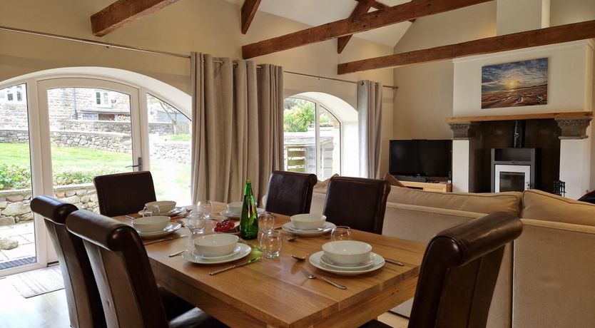 Photo of 3 Bed in Warenton