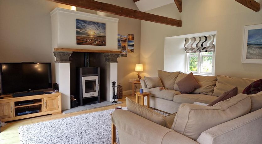 Photo of 3 Bed in Warenton