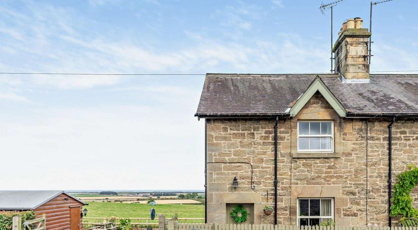 Photo of 3 Bed in Middleton