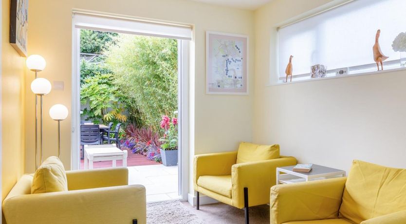 Photo of 4 Bed in Paignton