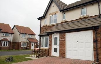 3 Bed in Seahouses Holiday Home