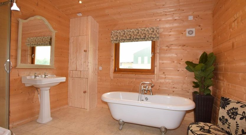 Photo of 4 Bed in Faldingworth