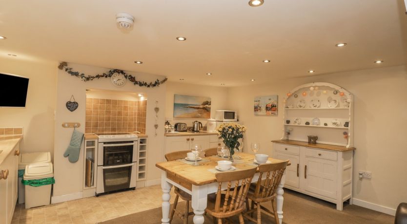 Photo of Robins Nest