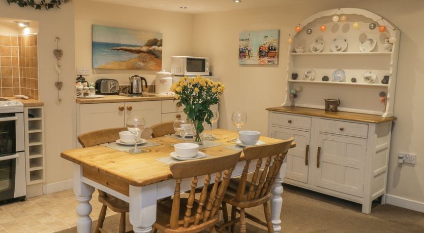 Photo of Robins Nest