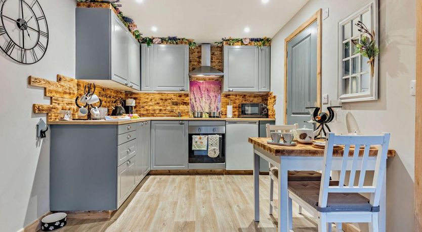 Photo of 1 Bed in Avon