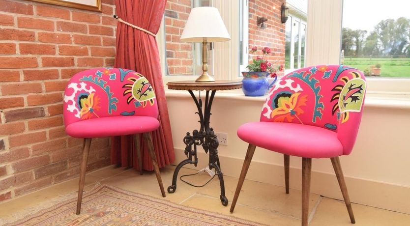 Photo of 4 Bed in Barton Stacey