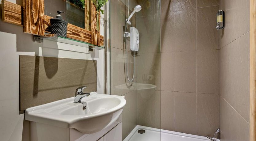 Photo of 1 Bed in Avon