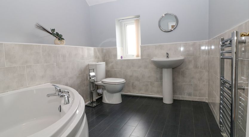 Photo of Felin Manaw