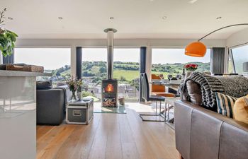 4 Bed in Torpoint Holiday Home