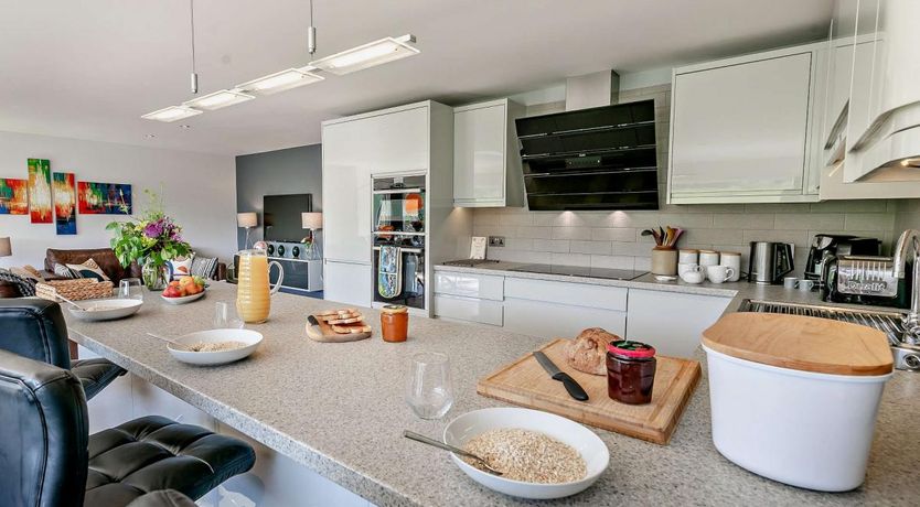 Photo of 4 Bed in Millbrook