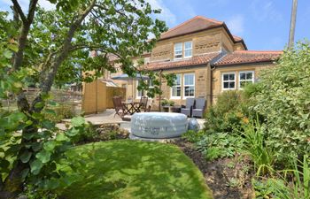 2 Bed in Dorchester Holiday Cottage