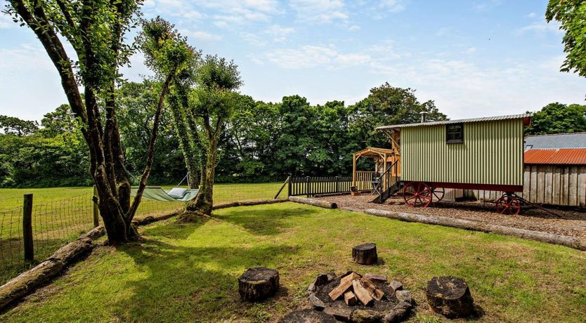 Photo of 1 Bed in Higher Clovelly