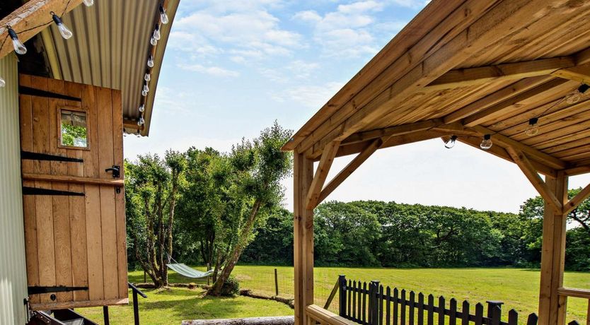 Photo of 1 Bed in Higher Clovelly