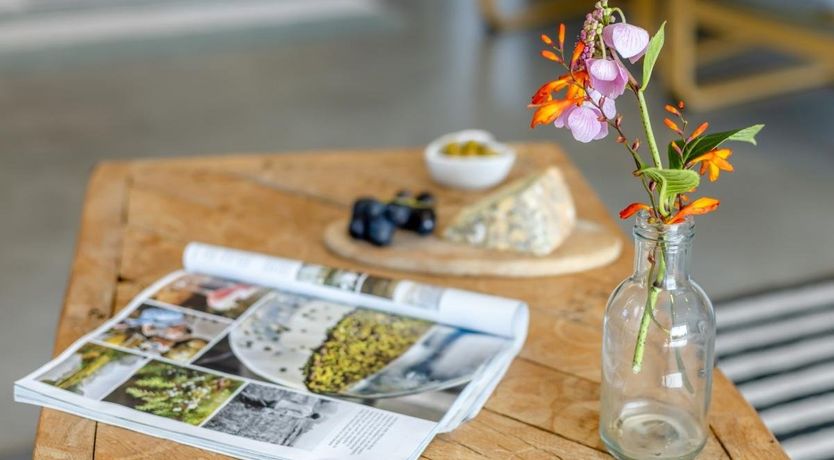 Photo of 6 Bed in Sutcombe